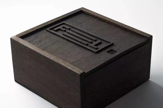 精美的木質(zhì)包裝設(shè)計(jì)4.jpg